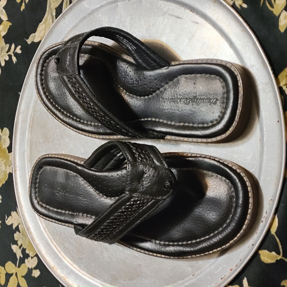 Tommy Bahama men's black genuine leather sandals size 11D - Picture 12 of 17